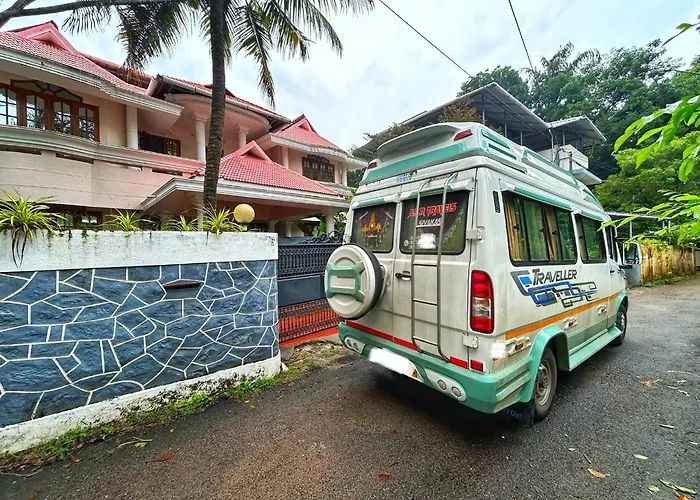 La Casa Trivandrum 4 Bhk Ac Luxury Villa At City Centre, Just 6 Kms To Airport & 5 Min Drive To Padmanabha Swamy Temple