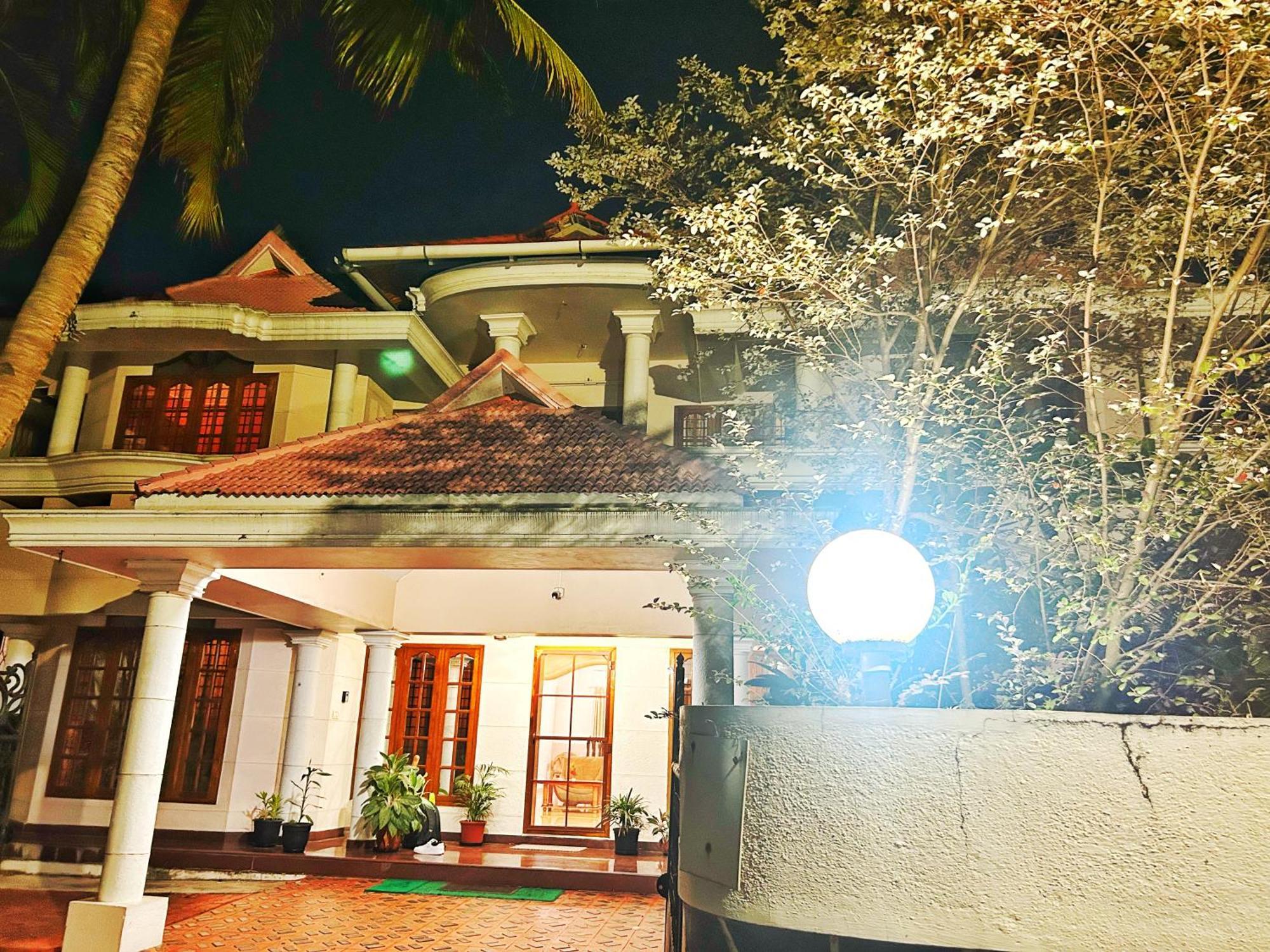 Villa La Casa Trivandrum 4 Bhk Ac Luxury At Centre, Just 6 Kms To Airport Thiruvananthapuram