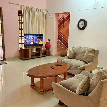La Casa Trivandrum 4 Bhk Ac Luxury Villa At City Centre, Just 6 Kms To Airport Thiruvananthapuram Exterior photo