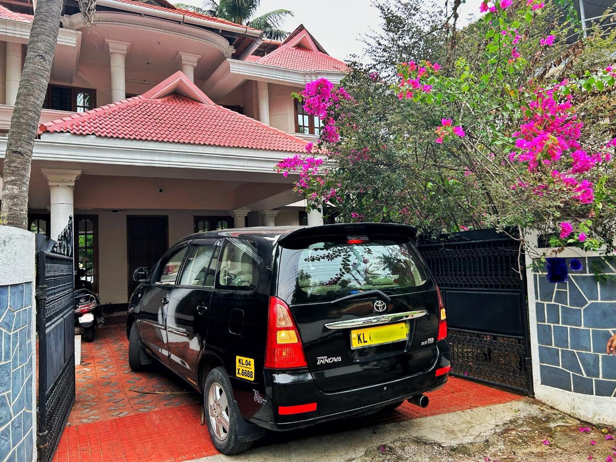 La Casa Trivandrum 4 Bhk Ac Luxury At Centre, Just 6 Kms To Airport Villa Thiruvananthapuram